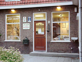 Loodgieters winkel JWF Born